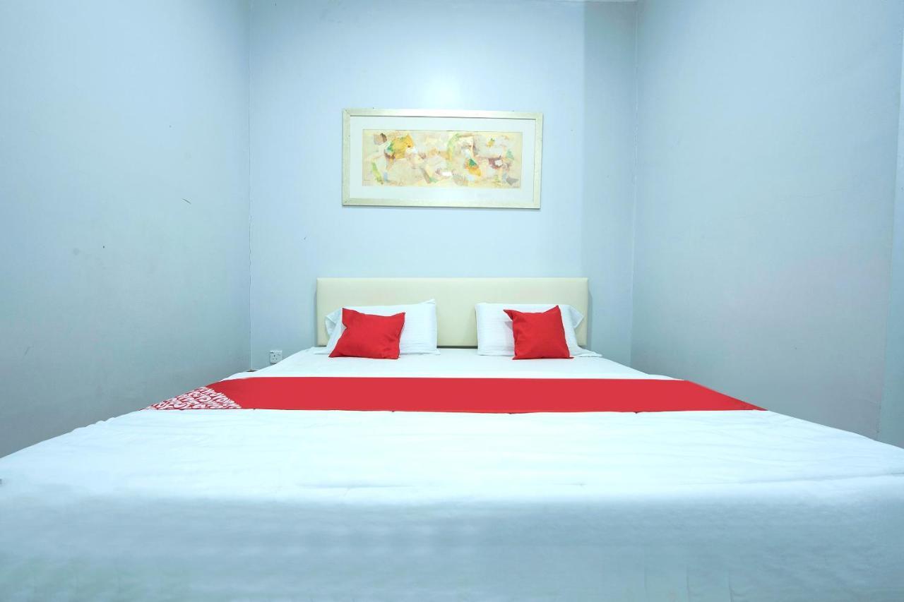 Oyo 90234 Sungai Rengit City Resort 2 Kampung Sungai Rengit Dış mekan fotoğraf