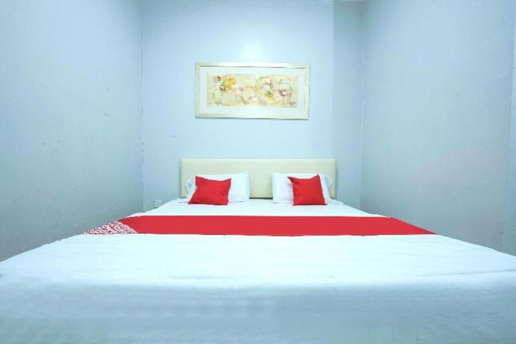 Oyo 90234 Sungai Rengit City Resort 2 Kampung Sungai Rengit Dış mekan fotoğraf