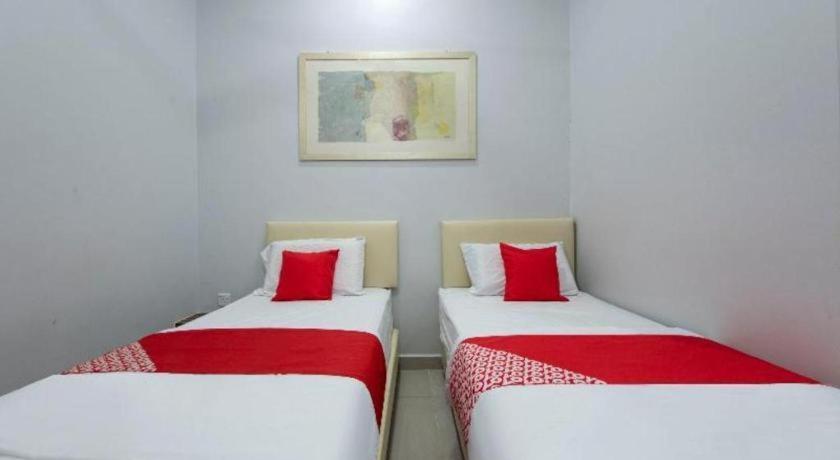 Oyo 90234 Sungai Rengit City Resort 2 Kampung Sungai Rengit Dış mekan fotoğraf