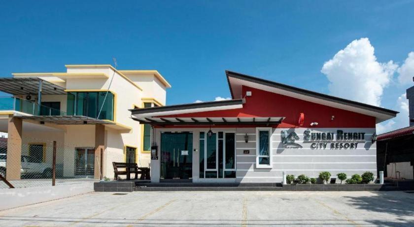 Oyo 90234 Sungai Rengit City Resort 2 Kampung Sungai Rengit Dış mekan fotoğraf